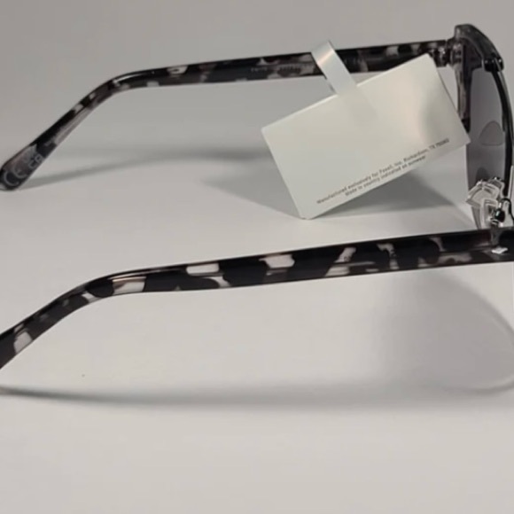 Fossil Women's Grey and Silver Sunglasses - Picture 7 of 9